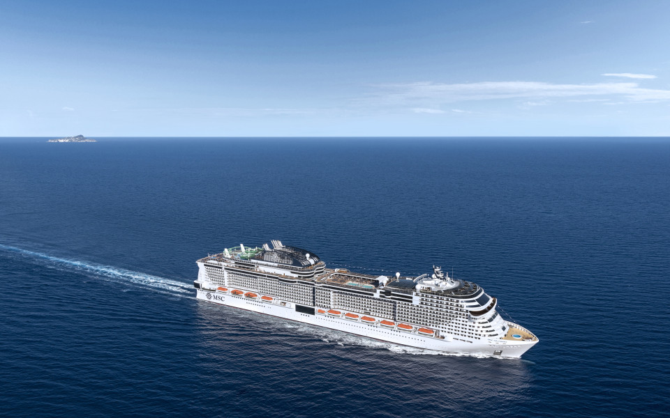 Schiff der Reederei MSC &uuml;berquert den Atlantik